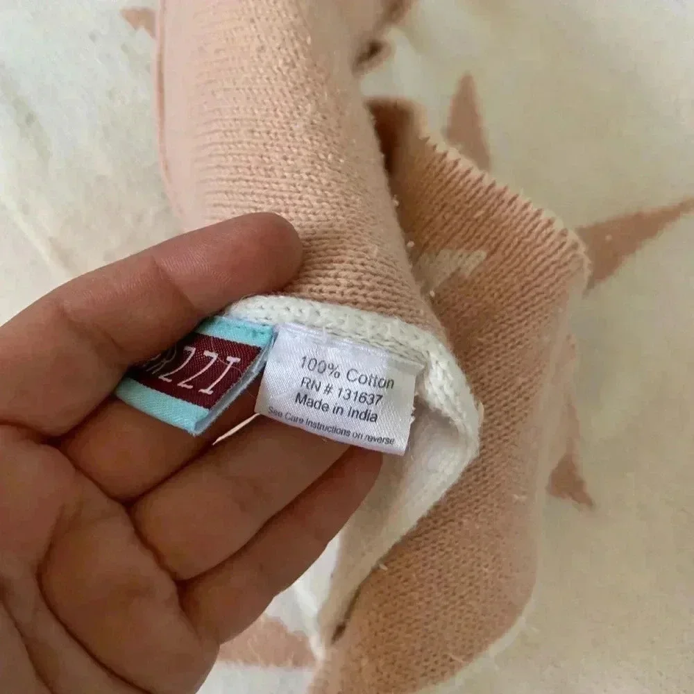 Darzzi pink and white stars blanket